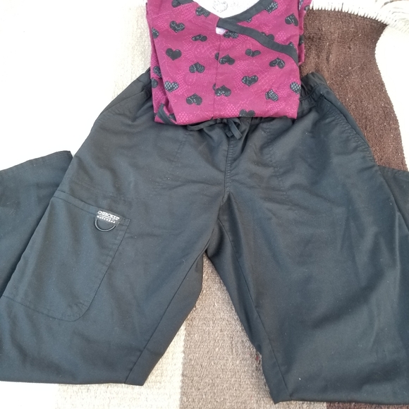 Scrubs Set - Picture 10 of 13